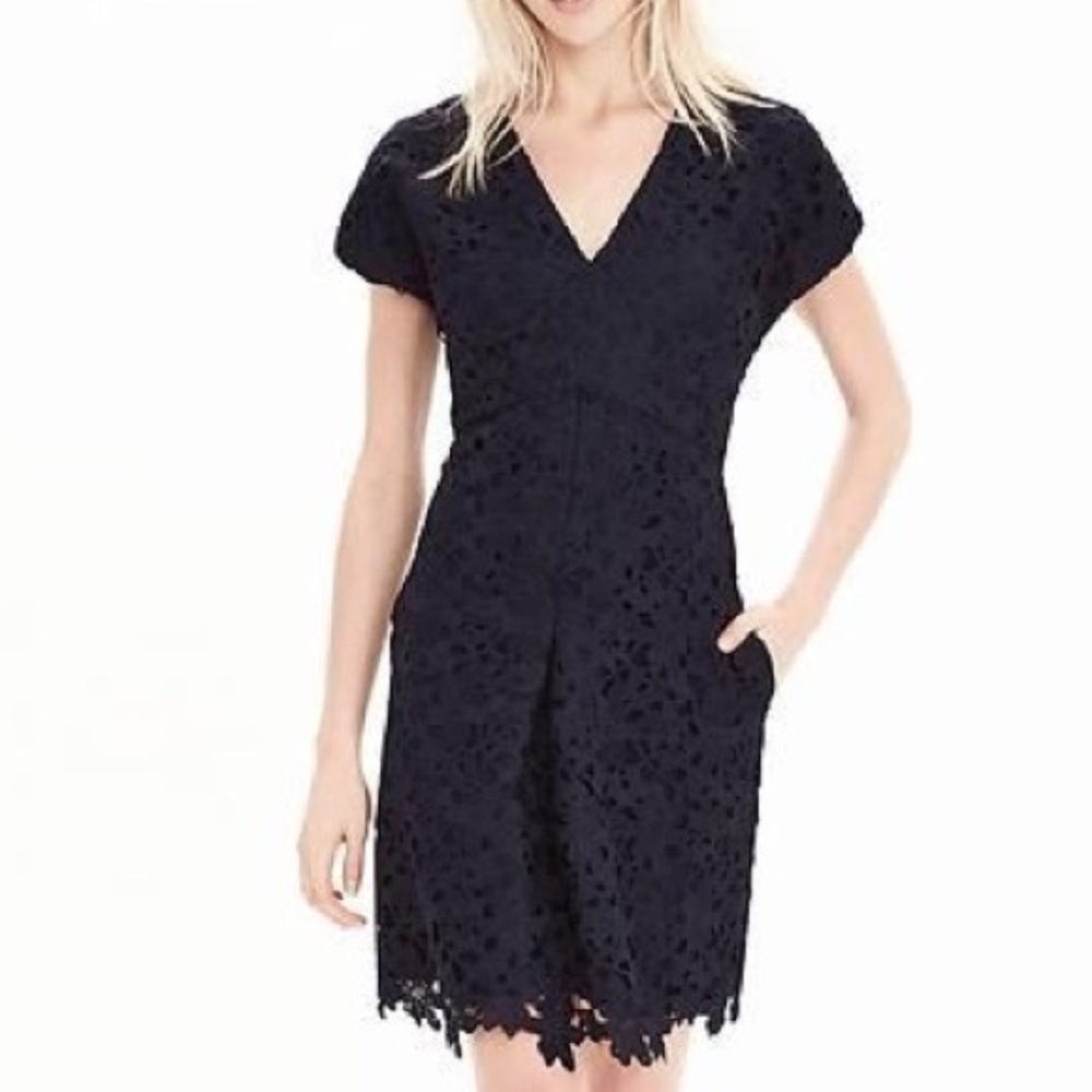 Banana Republic Navy Lace Dress w Pockets Sz 2